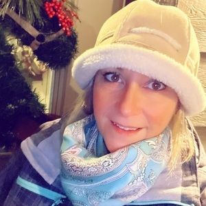 Meet your Posher, Tera-lee